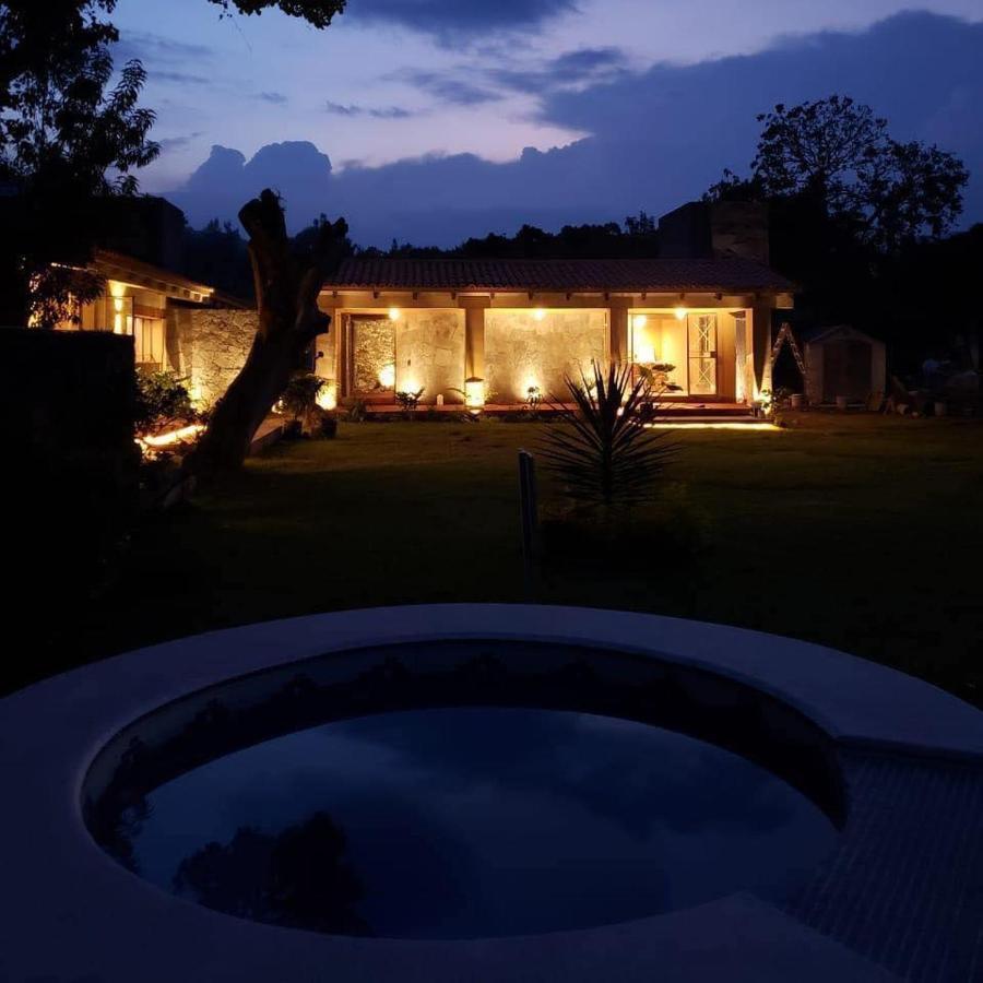 Hostal Villa Quieta 테포츨란 외부 사진
