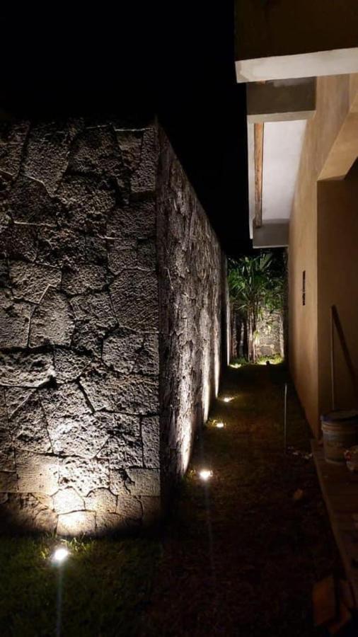 Hostal Villa Quieta 테포츨란 외부 사진