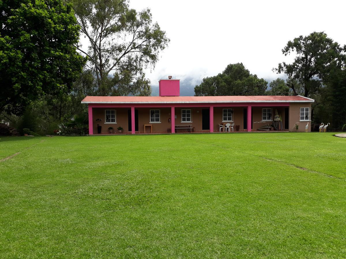 Hostal Villa Quieta 테포츨란 외부 사진